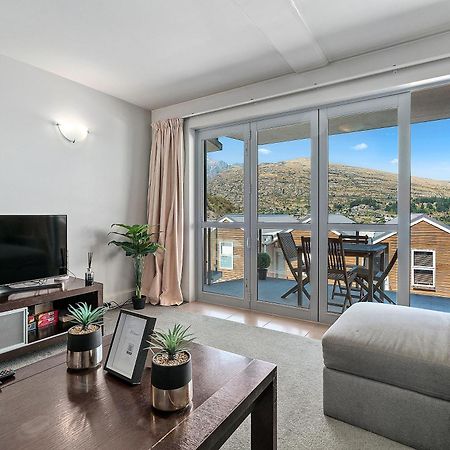 Lakeside Living - Modern 2-Bedroom Apartment Queenstown Exterior foto