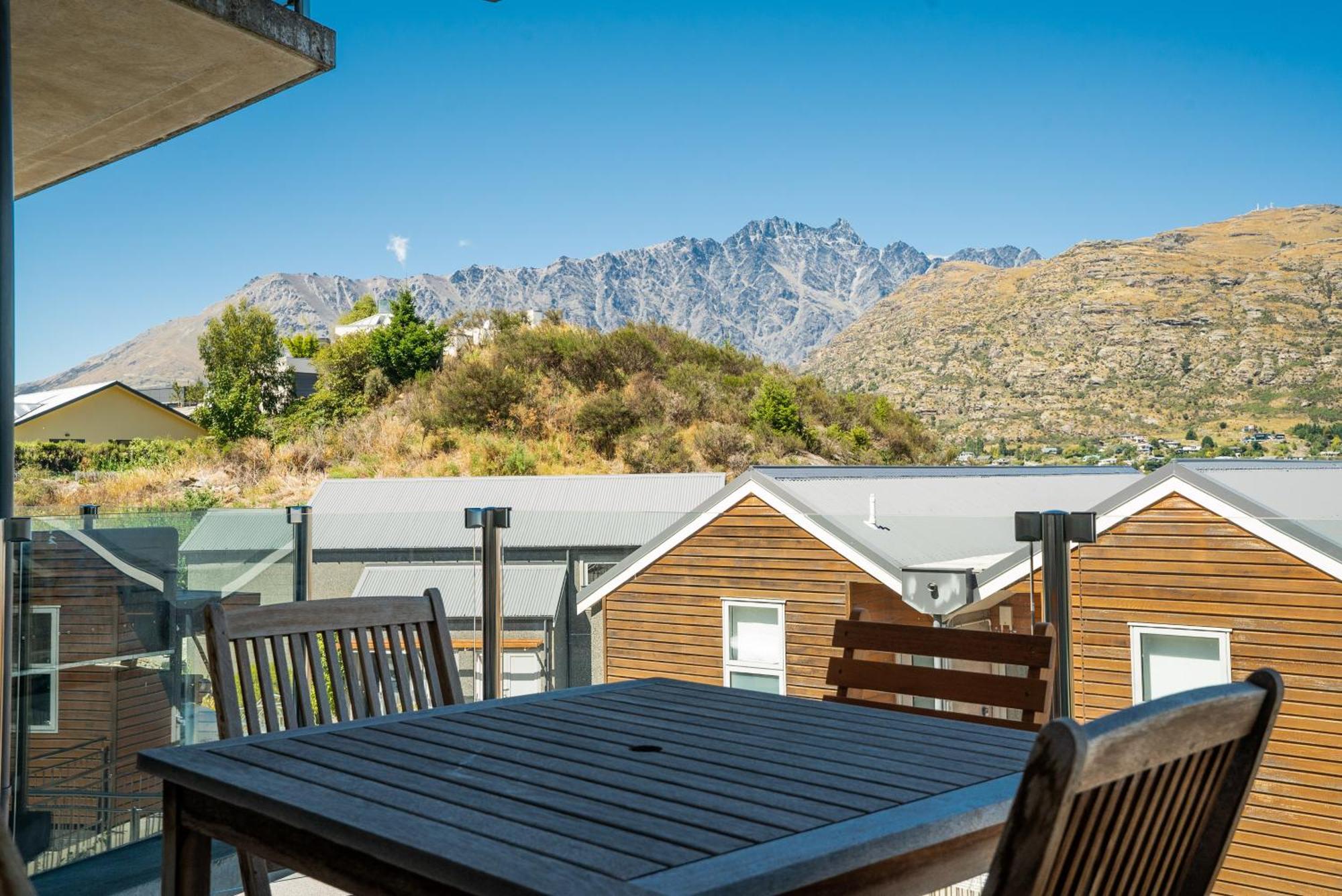 Lakeside Living - Modern 2-Bedroom Apartment Queenstown Exterior foto